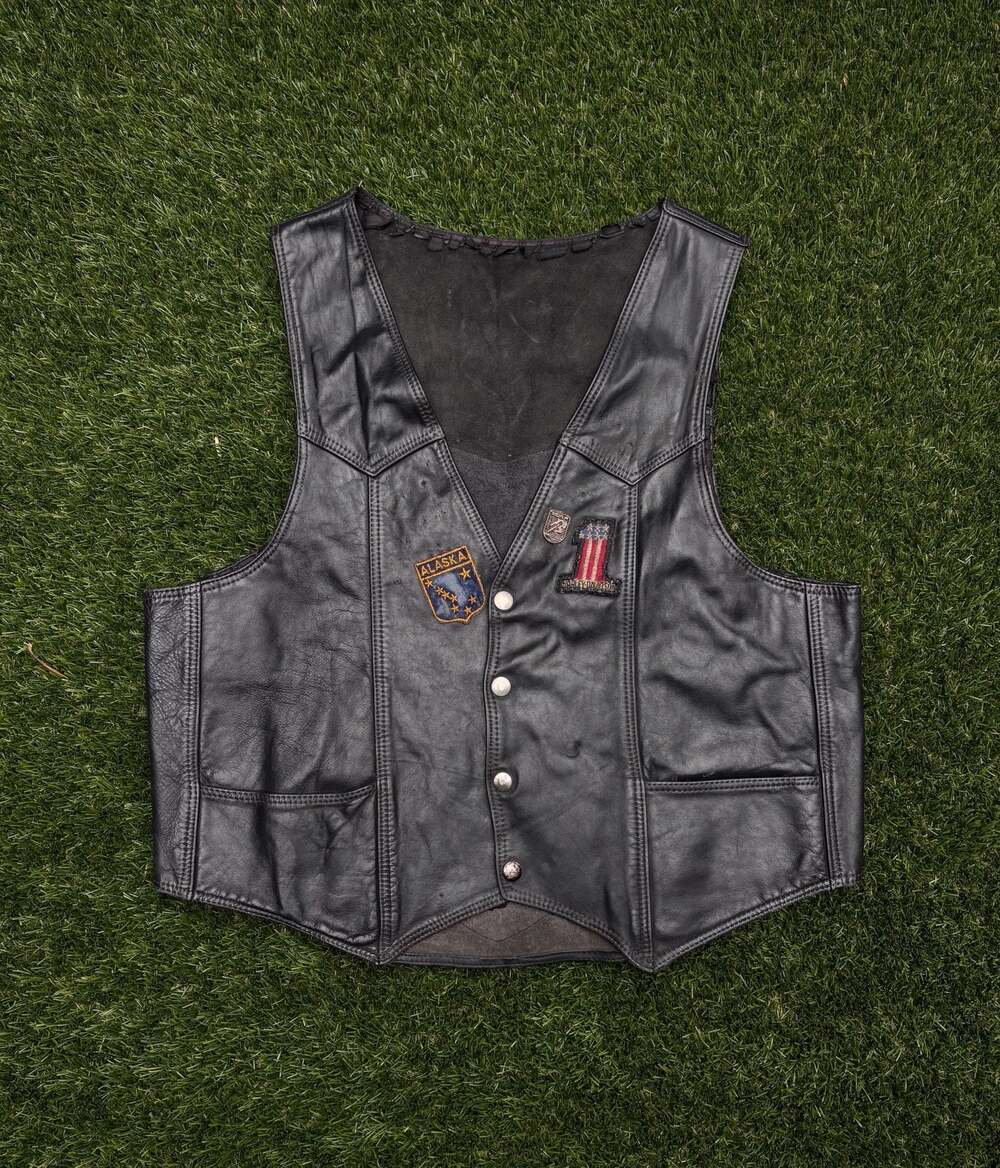 True Vintage 1980s Harley-Davidson Black Patina Leather Biker Vest with Patches